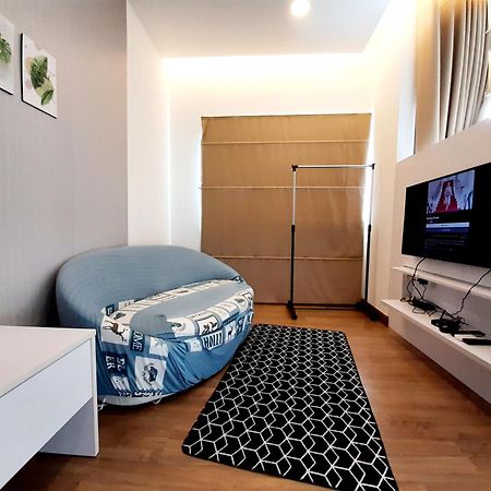 Ferienwohnung Symphony Tower Studio #9 With Balcony Cheras Exterior foto